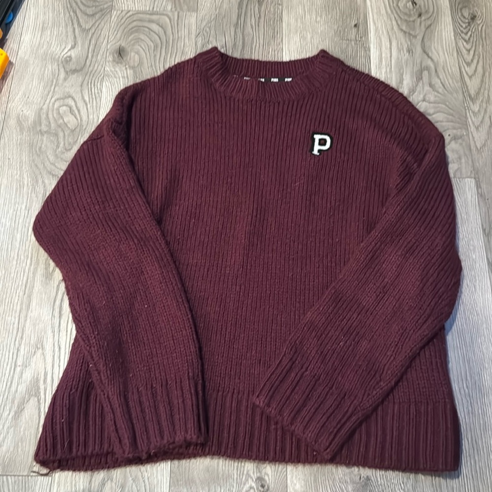 Large VS PINK sweater